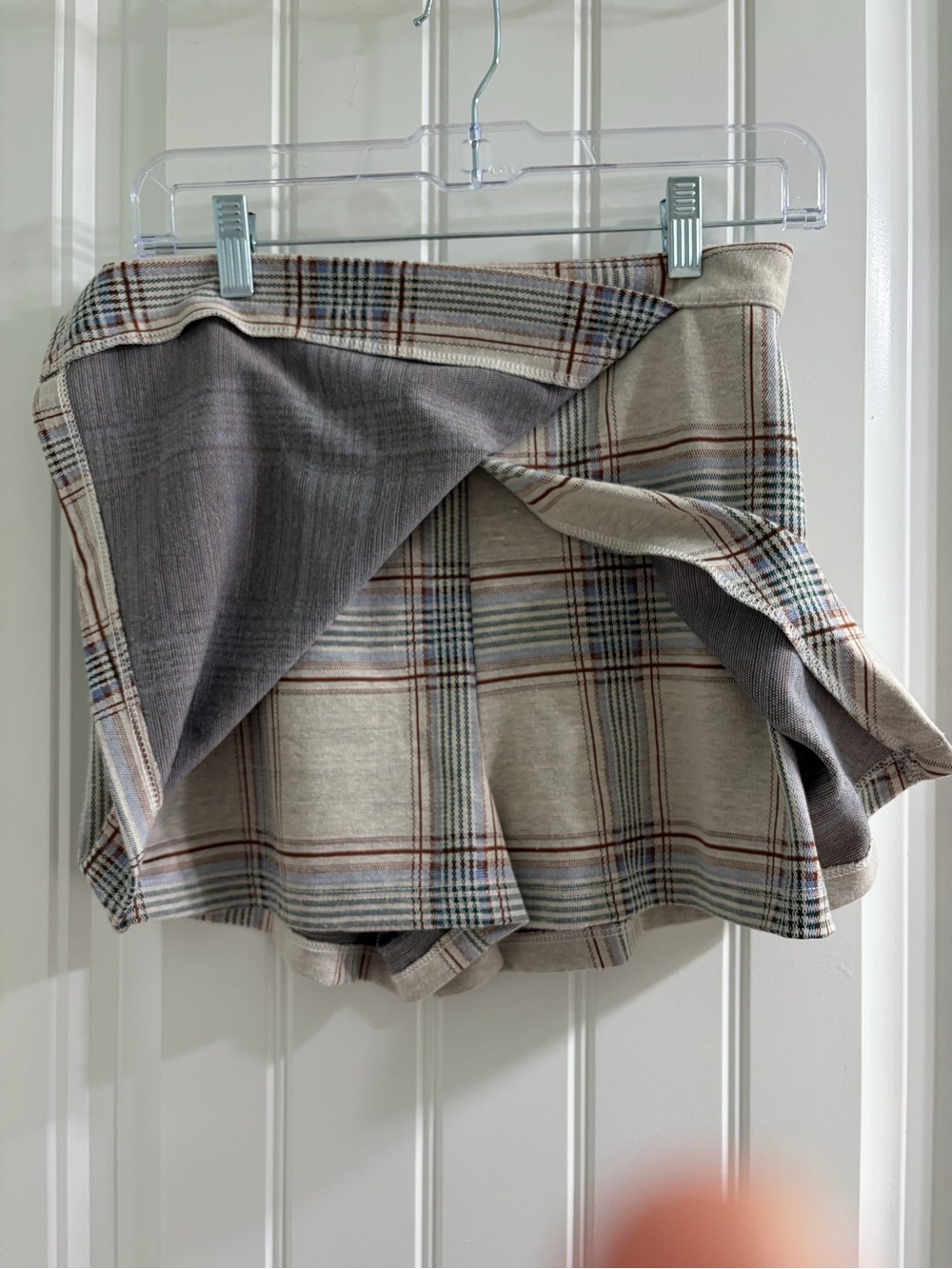 Altar'd State Beige Plaid Wrap Mini Skort M Gossip Girl Classic Prep - Picture 5 of 11